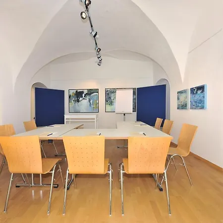 Hotel Goldener Brunnen Klagenfurt am Woerthersee