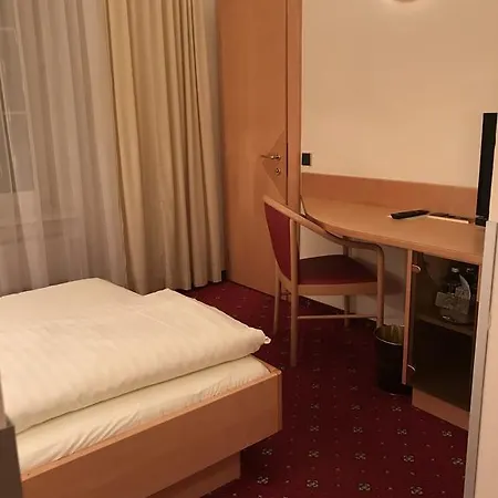 Hotel Goldener Brunnen 4*