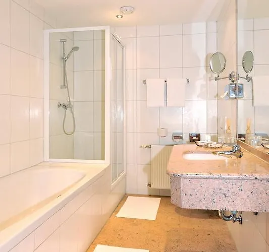 Goldener Brunnen Szálloda