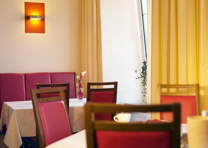 Goldener Brunnen 克拉根福