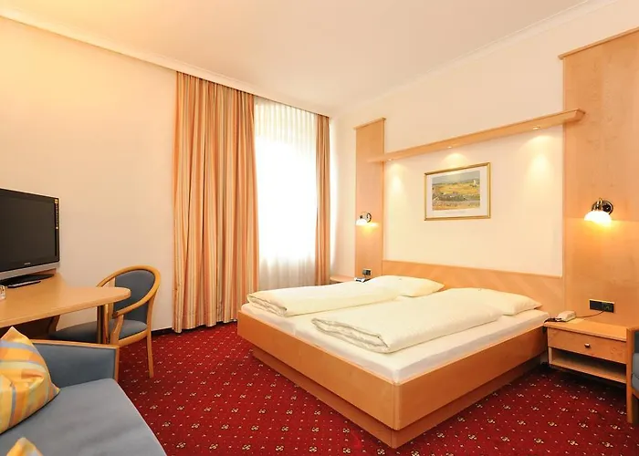 Goldener Brunnen Szálloda Klagenfurt am Woerthersee