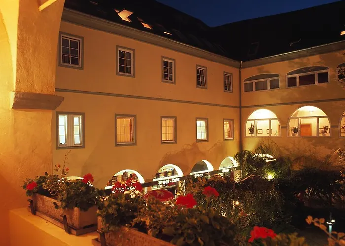 Goldener Brunnen Szálloda Klagenfurt am Woerthersee