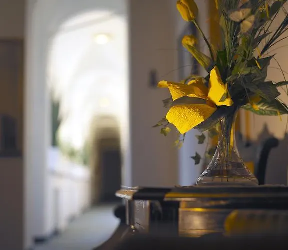 Goldener Brunnen Szálloda 4*